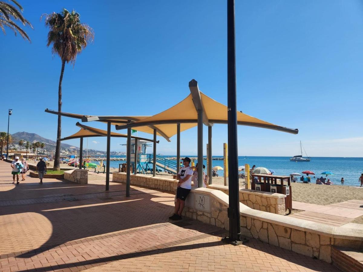 Bonito Atico En Primera Linea De Playa Con Piscina Fuengirola Eksteriør billede